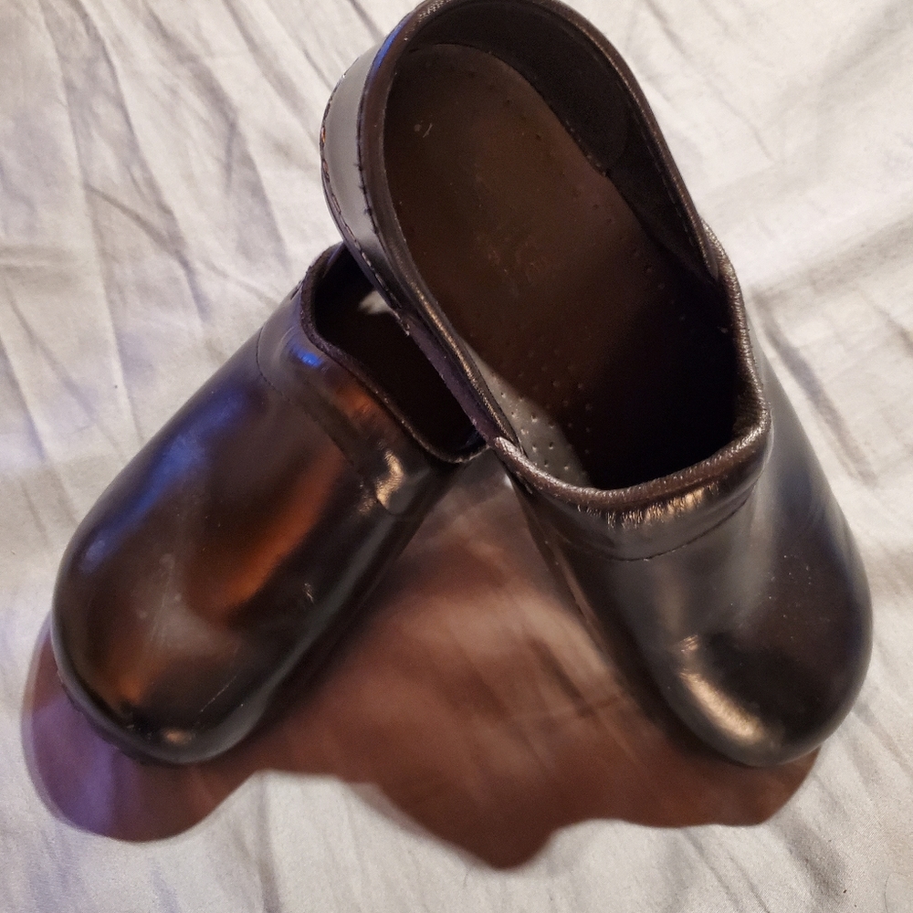 Sanita clogs